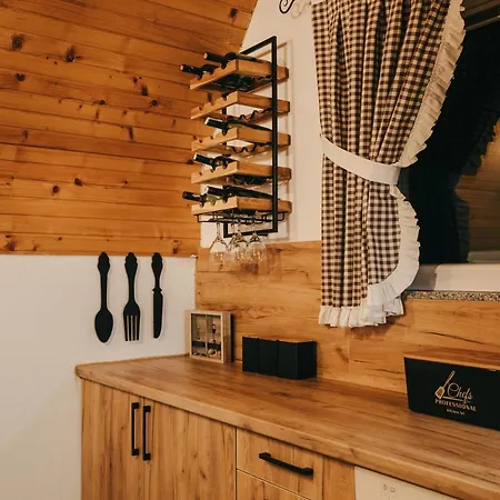 Mountain House Kosjenka Chalet *